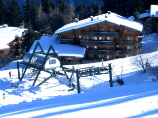 LE BETTEX / CHALETS DE PIERRE PLATE sur les pistes 