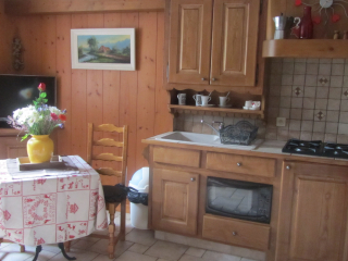 bon plan ***  2PERS jardin  bas de chalet lit fait serviette de toilette fournie    500M des pistes vallée chamonix  