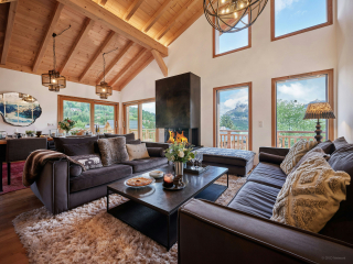 Chalet pour 10 proche des pistes avec piscine d'été